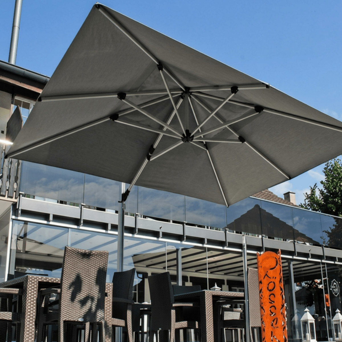 Shadowspec - Tilting Offset Umbrella - 3.5m - Octagon - Umbrello Malaysia