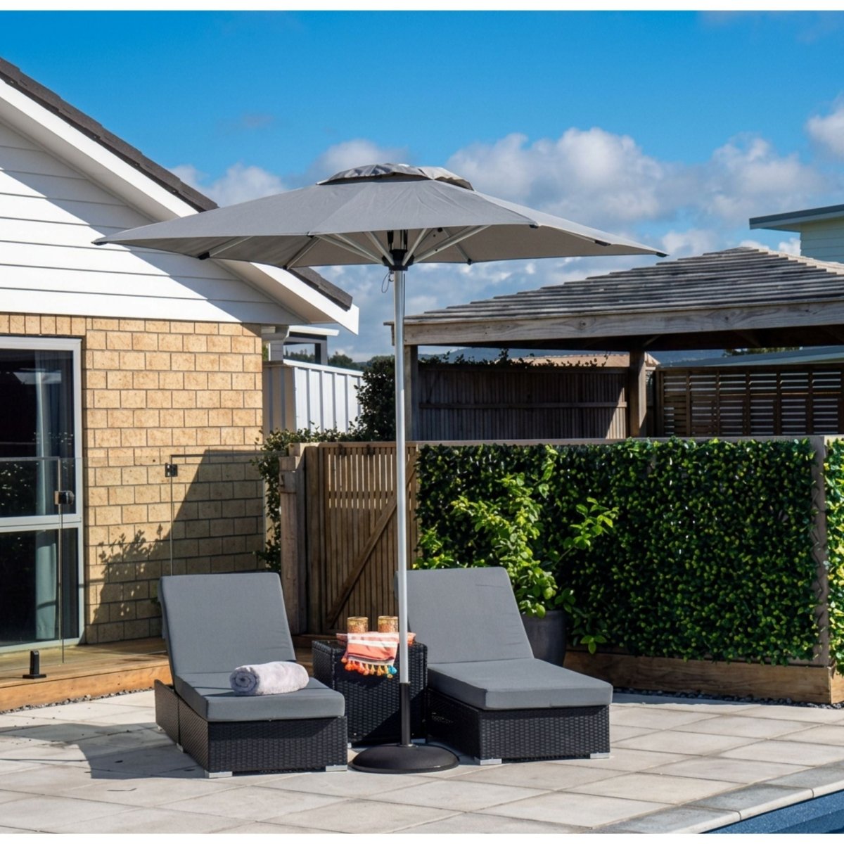 Oasis™ Center Pole Umbrella Square Canopy